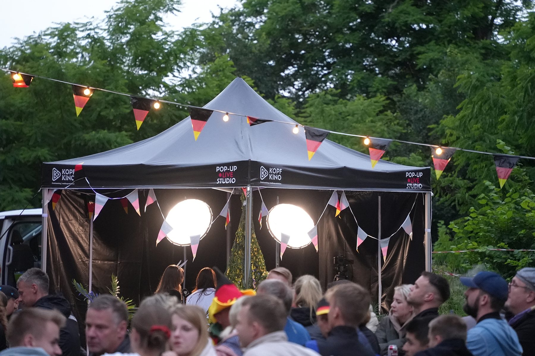 EM Public Viewing